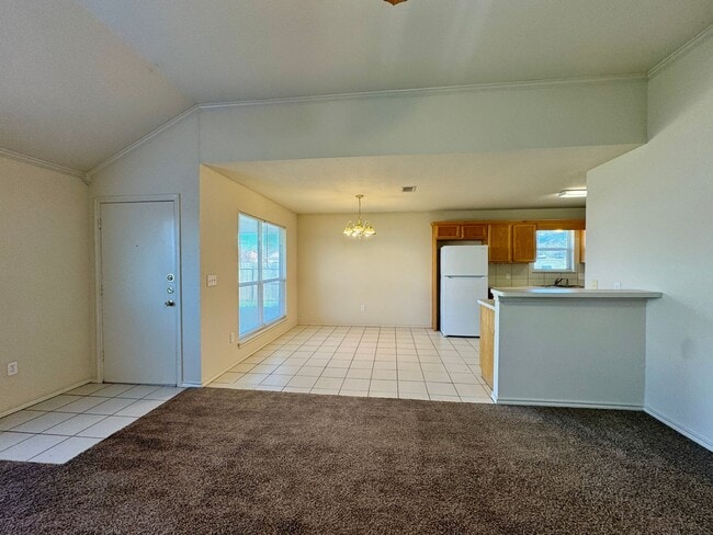 Building Photo - Duplex *LEASING SPECIAL AVAILABLE*