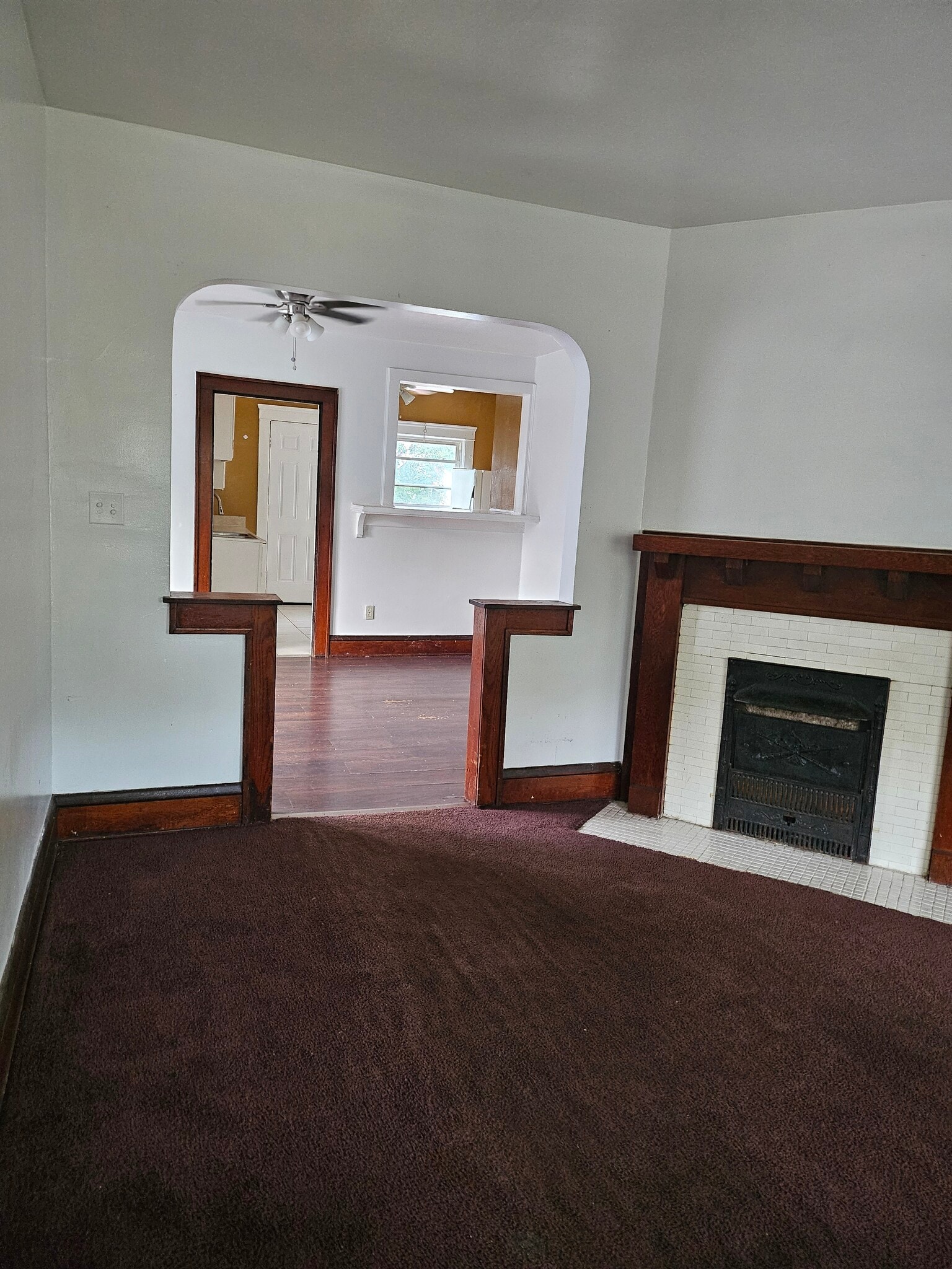 15819 Huntmere Ave Cleveland, OH 44110 – photo 3