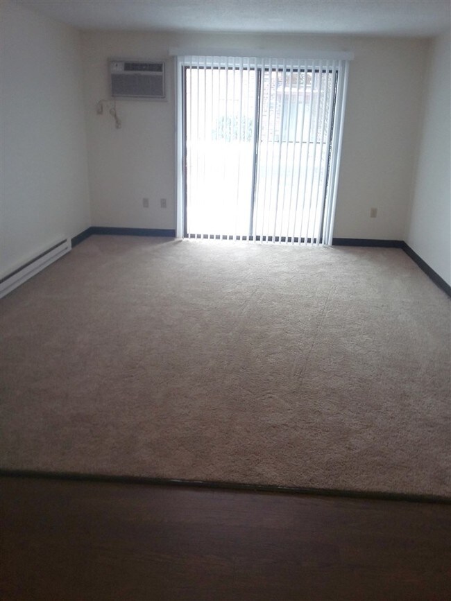 Building Photo - 154 Blueberry Ln