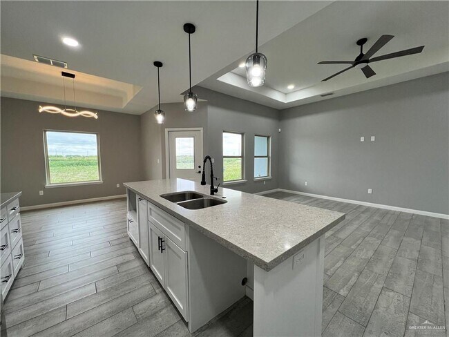 Building Photo - 8802 Swan Lk Dr