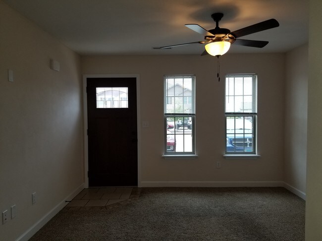 Foto del edificio - 10557 Ellis Rd