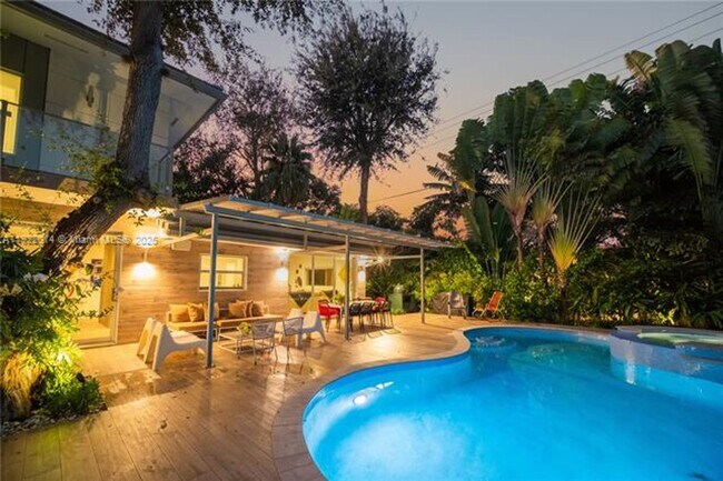 Foto del edificio - 0 Shore Dr W