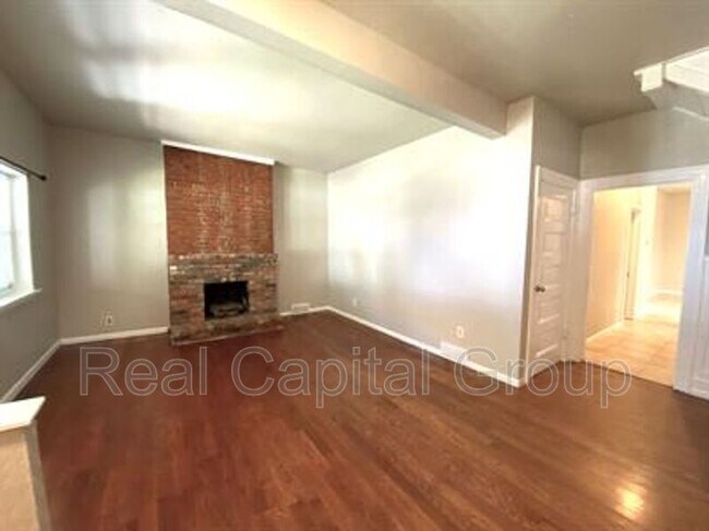 Building Photo - 254 Ashland Ave