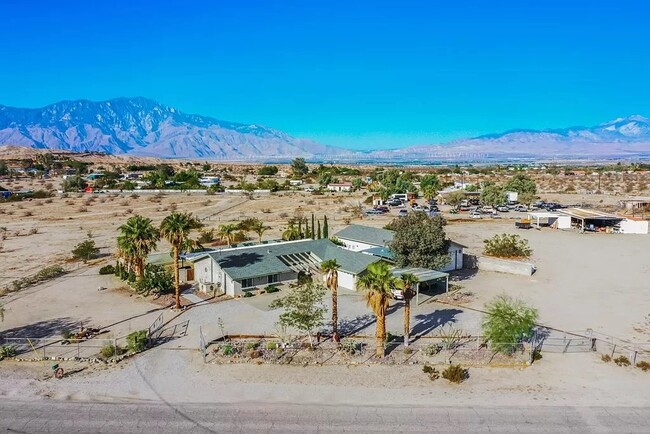 Building Photo - Immaculate ranch style home!