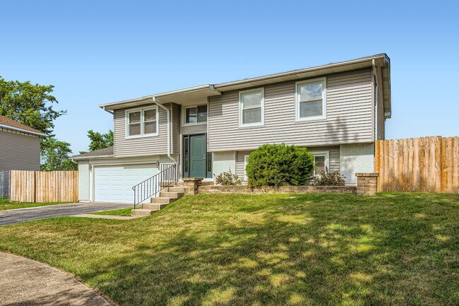 Foto del edificio - 5611 Allemong Dr