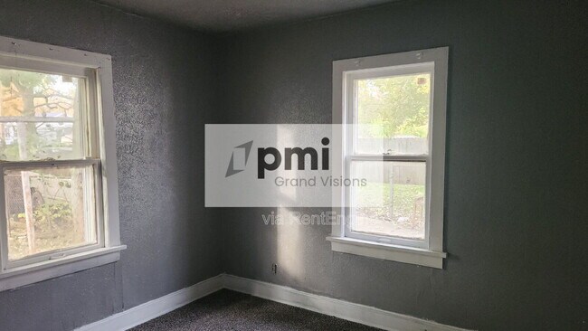 Foto del edificio - 845 W Sawyer St
