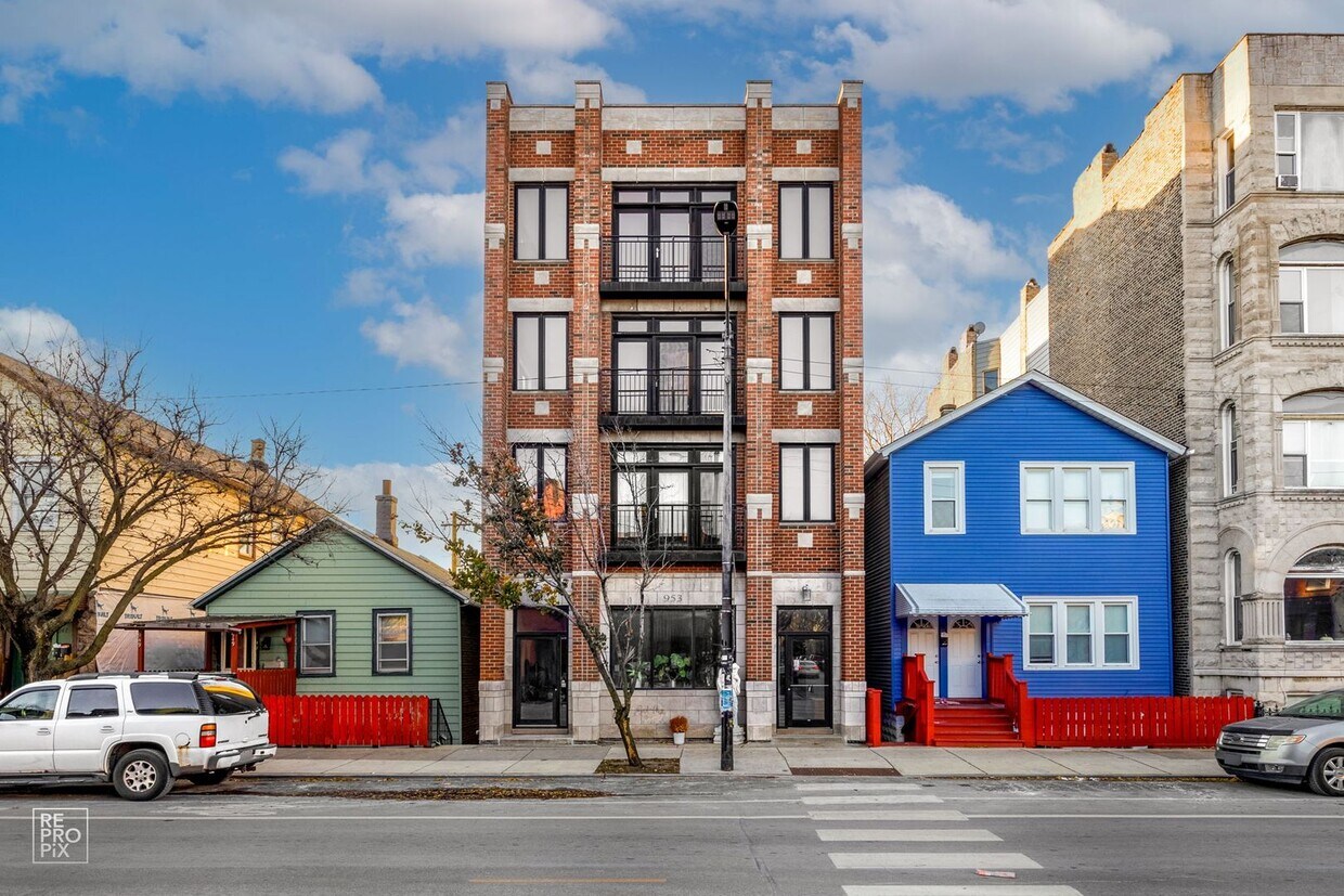 953 W 18th St, Chicago, IL 60608 House Rental in Chicago, IL