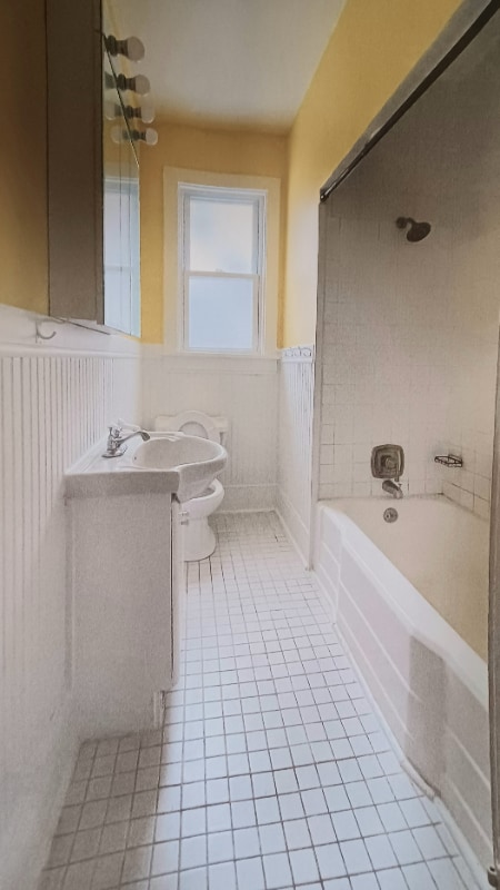 Building Photo - 609 Rumely St