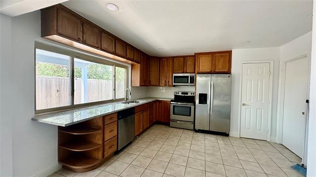 Building Photo - 5300 Duchess Ct