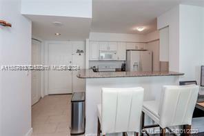 Building Photo - 1155 Brickell Bay Dr