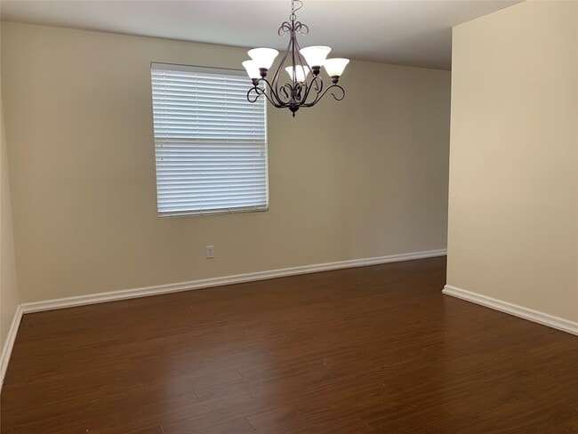 Building Photo - 12870 Pearson Dr