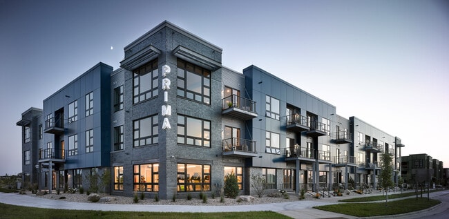 Building Photo - Prima