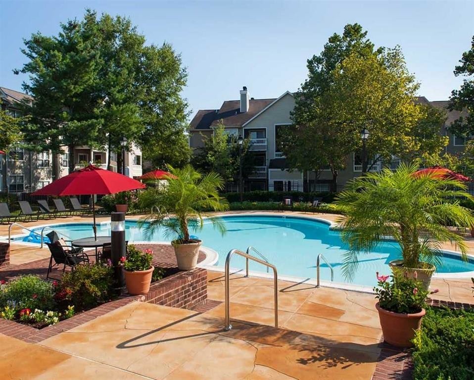 Saddle Ridge Apartments Ashburn, VA