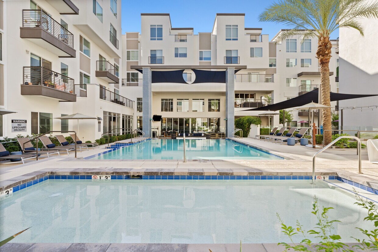 Foto principal - Axis Camelback