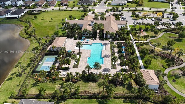 Foto del edificio - 5028 Gambero Wy