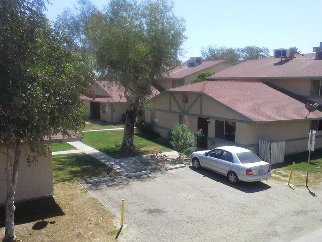 Foto del edificio - 1730 W Brighton Ave