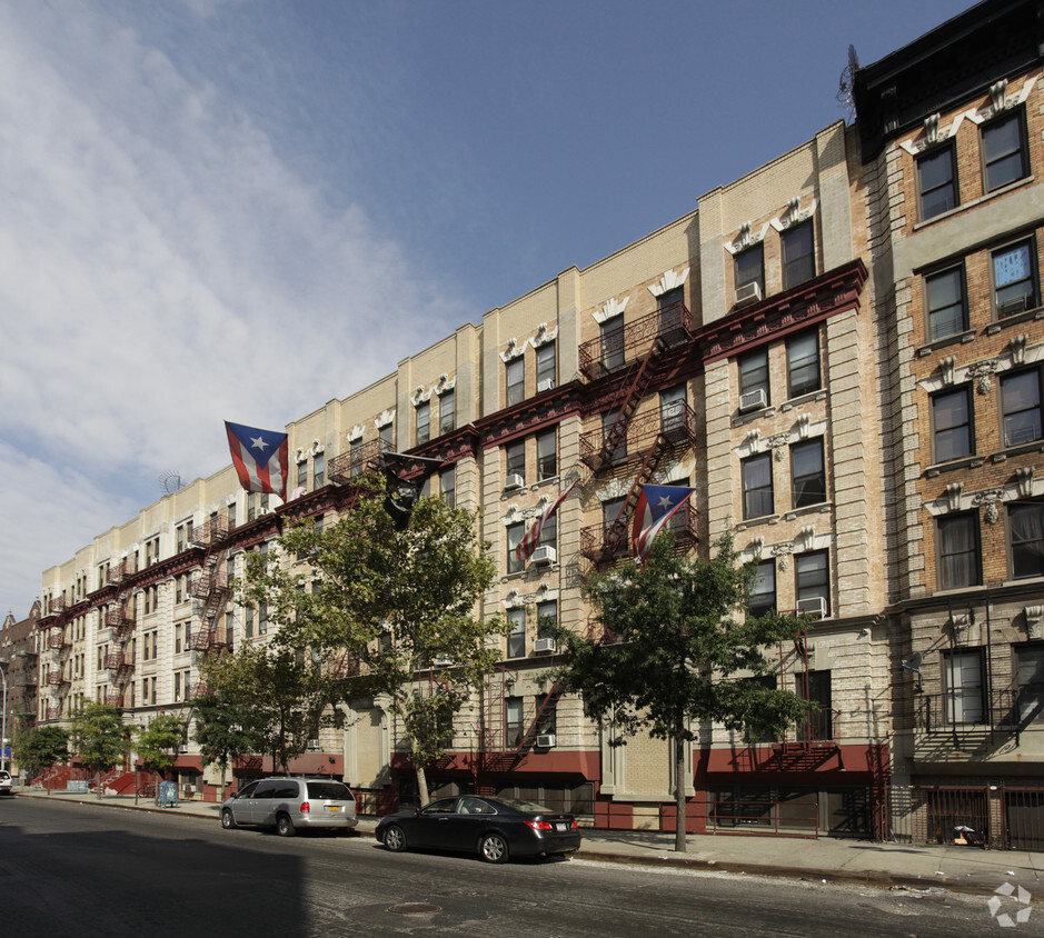 Building Photo - Metroplitan Houses