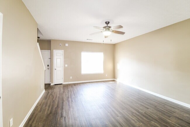 Foto del edificio - 336 Springhaven Rd