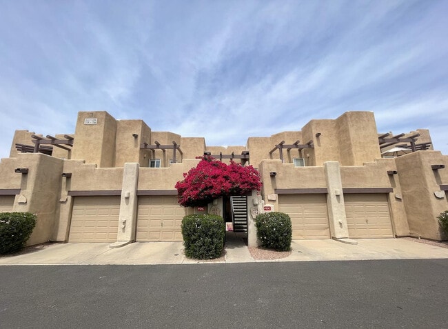 Foto del edificio - 7021 E Earll Dr