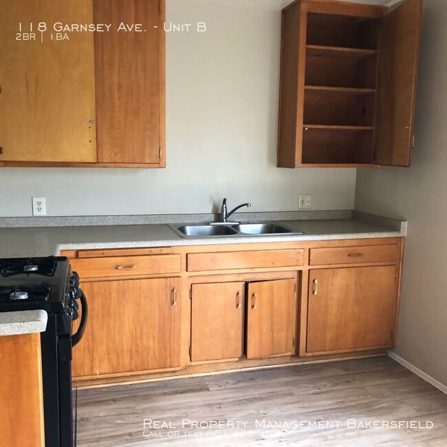 Building Photo - 118 Garnsey Ave Unit B