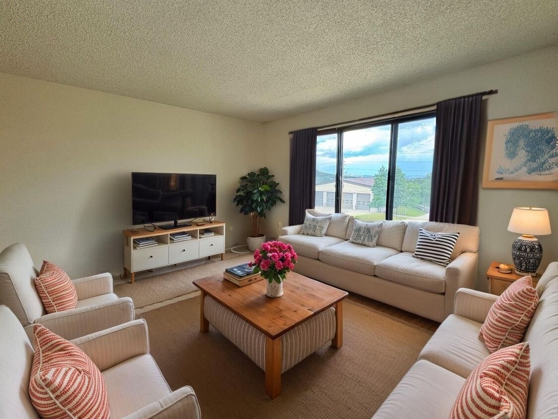 Photo - 640 Coraline Ave. Apt.8-
