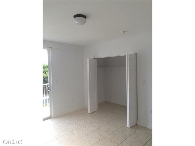 Building Photo - 2 br, 2.5 bath  - 107 Mendoza Ave