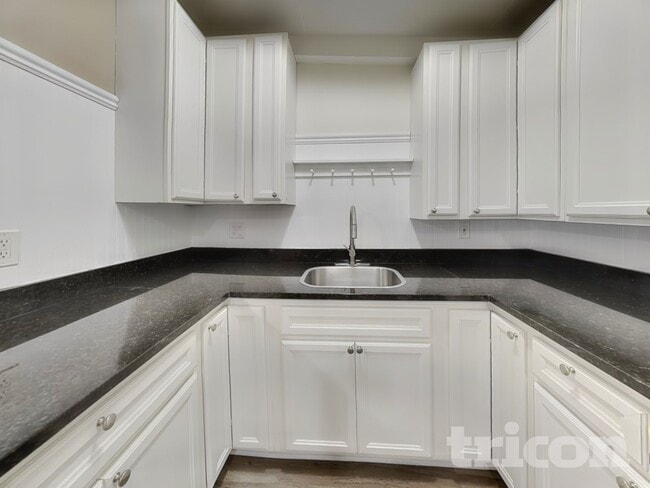 Foto del edificio - 1204 Betts St NE