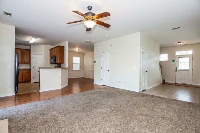 Building Photo - 9572 Turning Wheel Dr