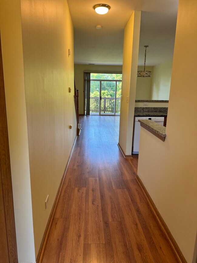 Building Photo - 934 Genesee Dr