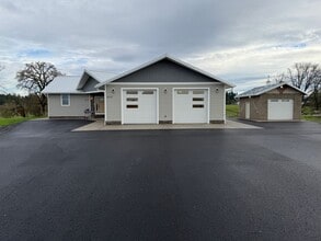 Building Photo - 38797 Griggs Dr