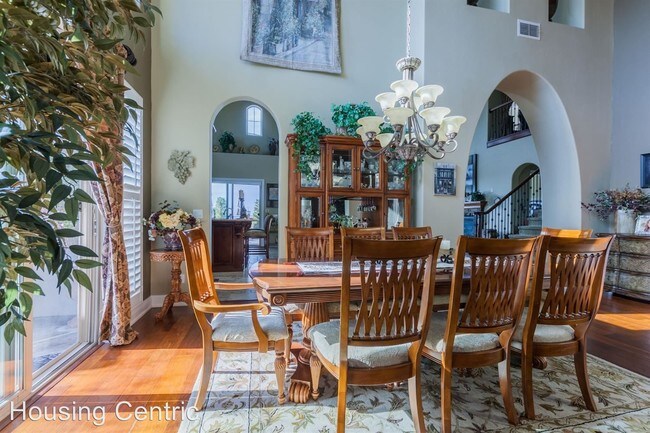 Building Photo - 5 br, 5 bath House - 1194 Terracina Dr