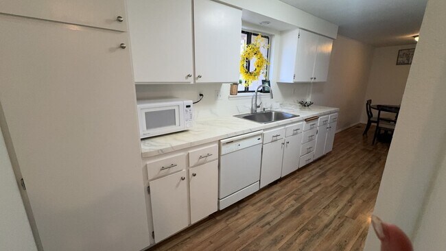 Building Photo - 5308 W Malad St