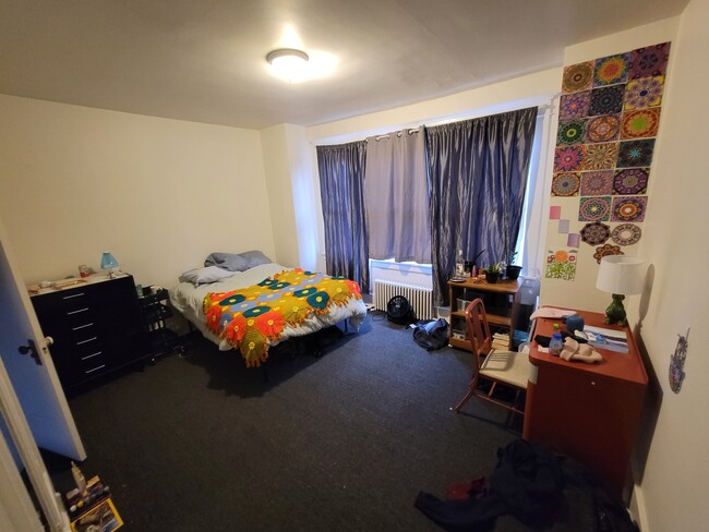 Bedroom - 5724 Solway St