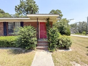 Building Photo - 113 Ellis Rd