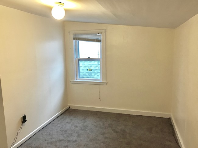 Foto del edificio - Room For Rent