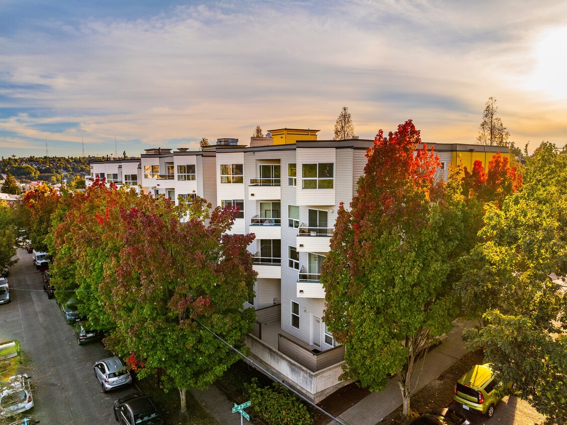 Primary Photo - Mirabella Apartments