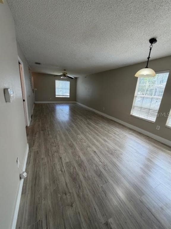 Building Photo - 7202 E Bank Dr