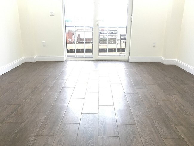 Building Photo - 25-34-34 31st St