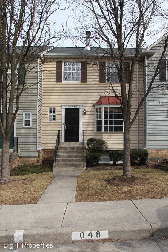 Primary Photo - 16327 Taconic Cir