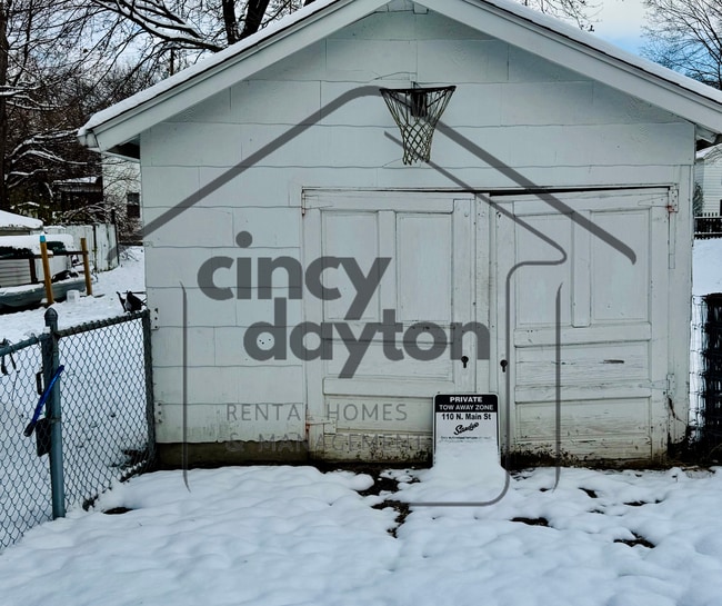 Building Photo - 110 N River St