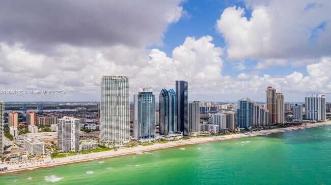 Building Photo - 16901 Collins Ave