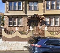 Building Photo - 157 Brookdale Ave