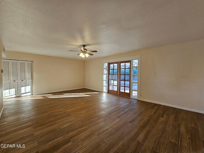 Building Photo - 9500 Album Ave