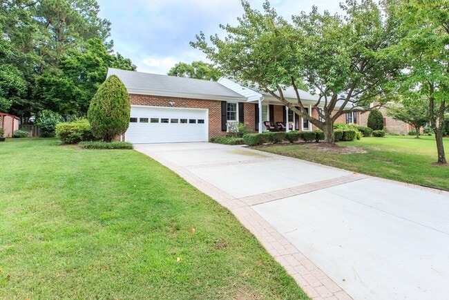 Building Photo - 3617 Hermitage Dr