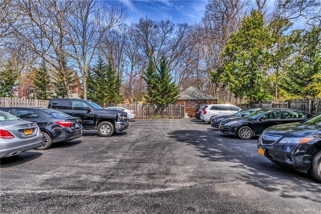 Your Parking - 122 Pelhamdale Ave