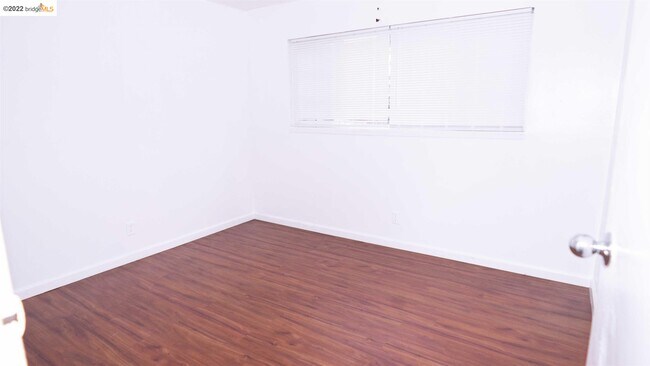 Foto del edificio - 5800 E 17th St