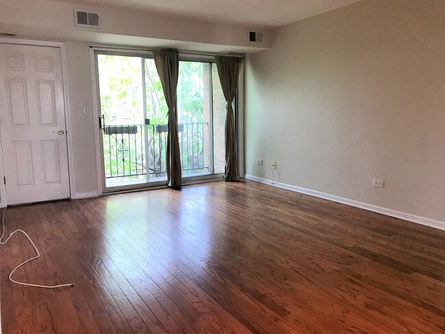 Foto del edificio - 7855 N Caldwell Ave