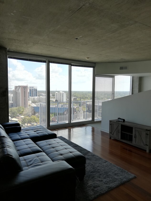 Foto principal - 155 S Court Ave