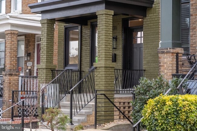 Foto del edificio - 331 W St NE