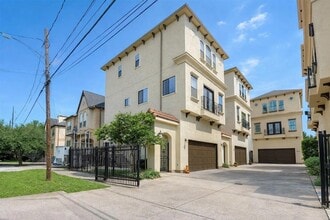 Building Photo - 1426 W 21st St